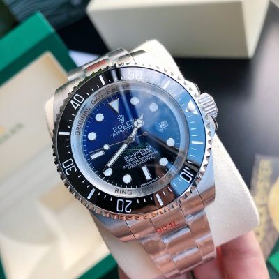 ROLEX Deepsea Sea-dweller 4000 904L Steel 8215 Movement Blue Dial Oyster Strap Watch